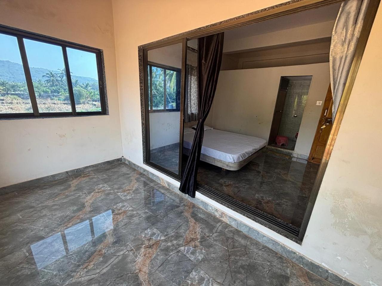 Shobhnath Home Stay Harnai 객실 사진